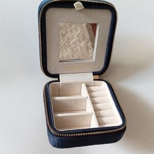 Elegant Navy Jewelry Organizer